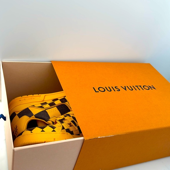 Men’s Louis Vuitton Yellow and Brown Checkerboard Sneakers LV Trainer Damier Pop - Picture 5 of 6